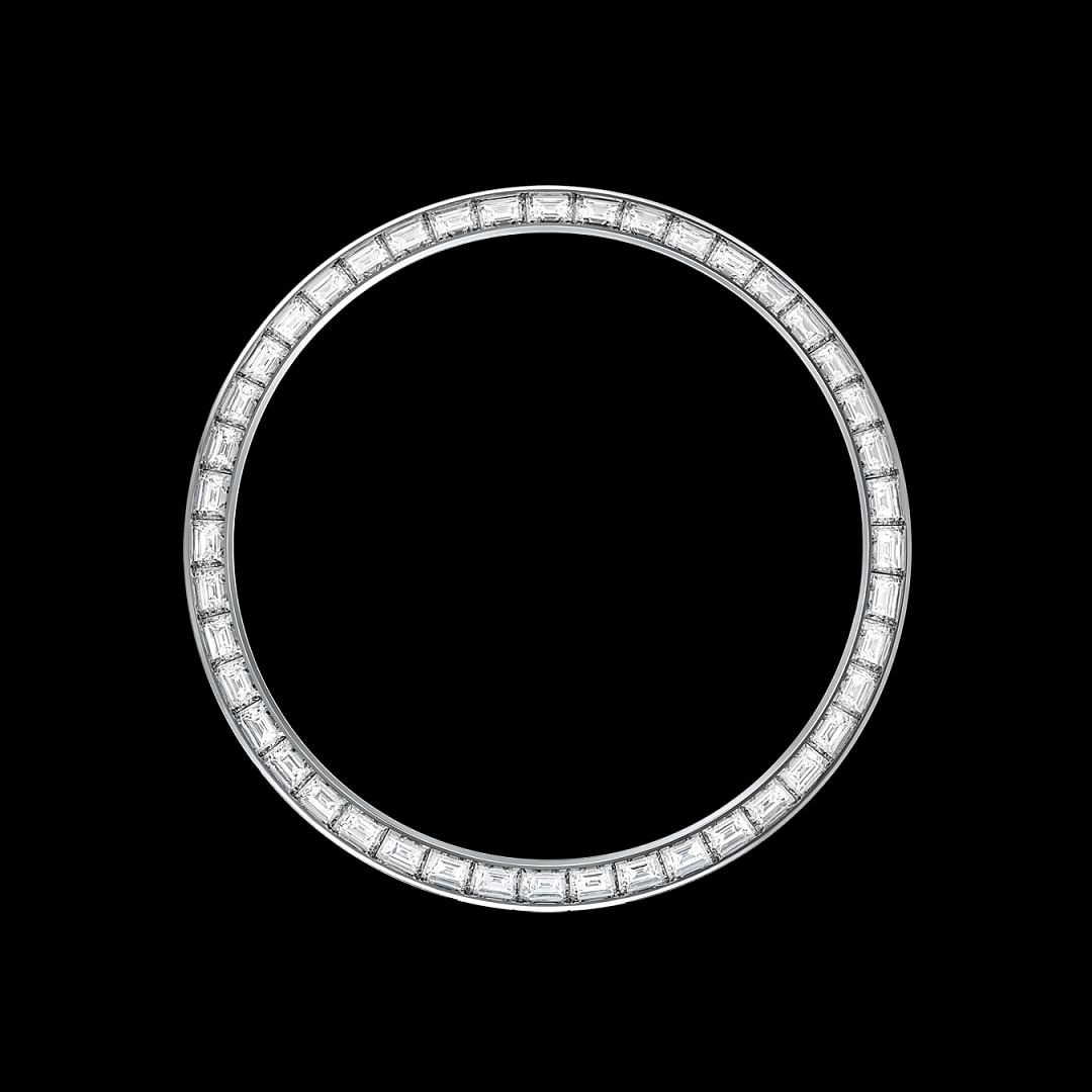 Bezel bezet met diamanten